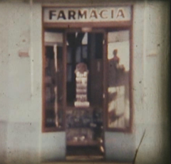 Farmacia Medina de calle Buenos Aires 401, Lobos.